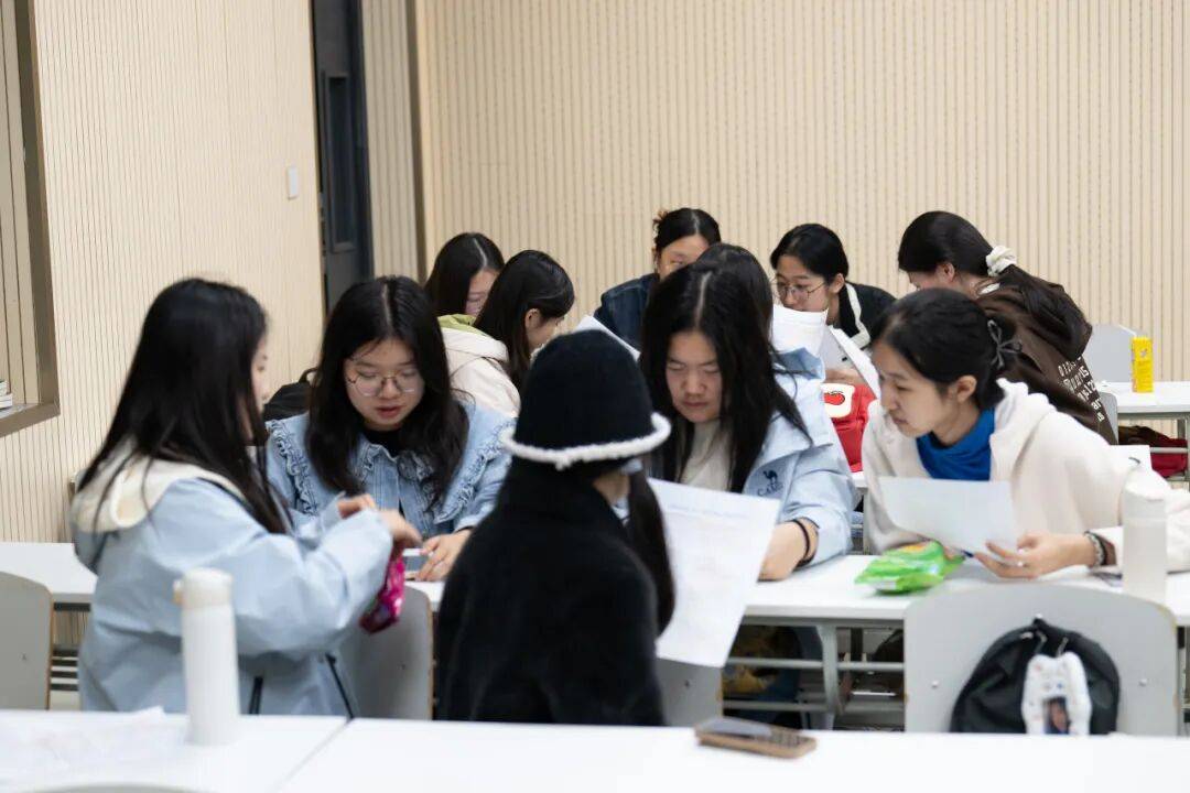 手作、剧本杀审青夜校太会了!新葡京收官撒花~戏剧、非遗(图21) 手作、剧本杀审青夜校太会了!新葡京收官撒花~戏剧、非遗(图21)